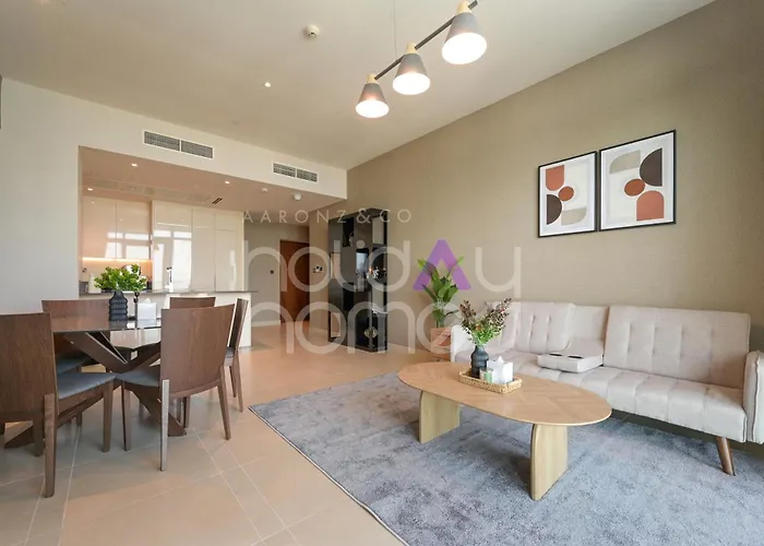 Spacious And Elegant 2Br Marina Gate 2